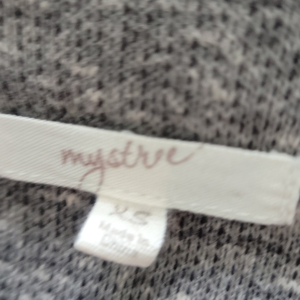 Mystree Skylar Asymmetrical Knit Zip Jacket in Taupe - Picture 7 of 15